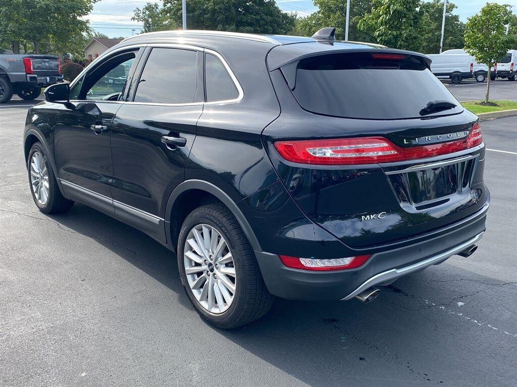 Used 2019 Infinite Black Lincoln Standard image 8
