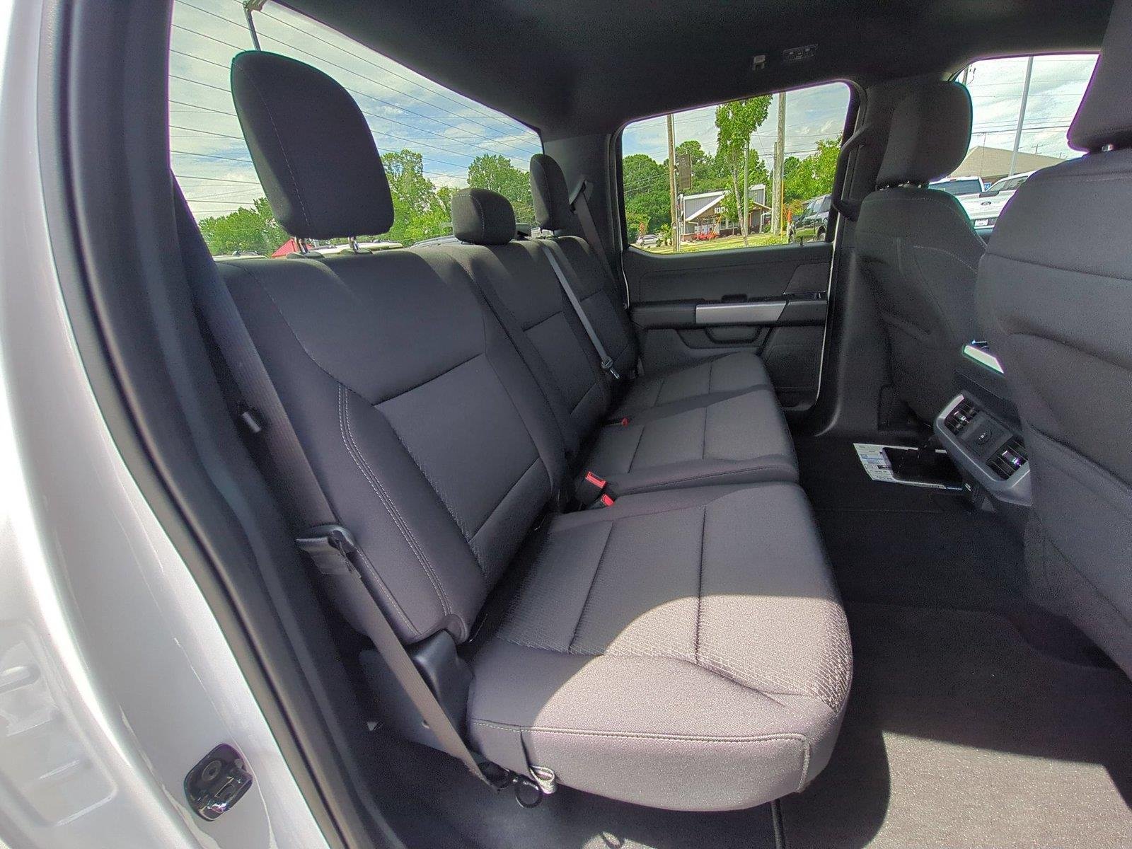 New 2026 Oxford White Ford XLT image 33