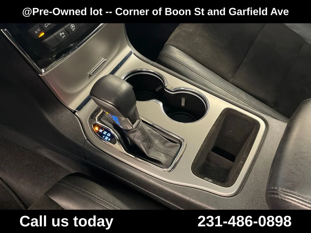 Used 2022 White Jeep Laredo X image 24