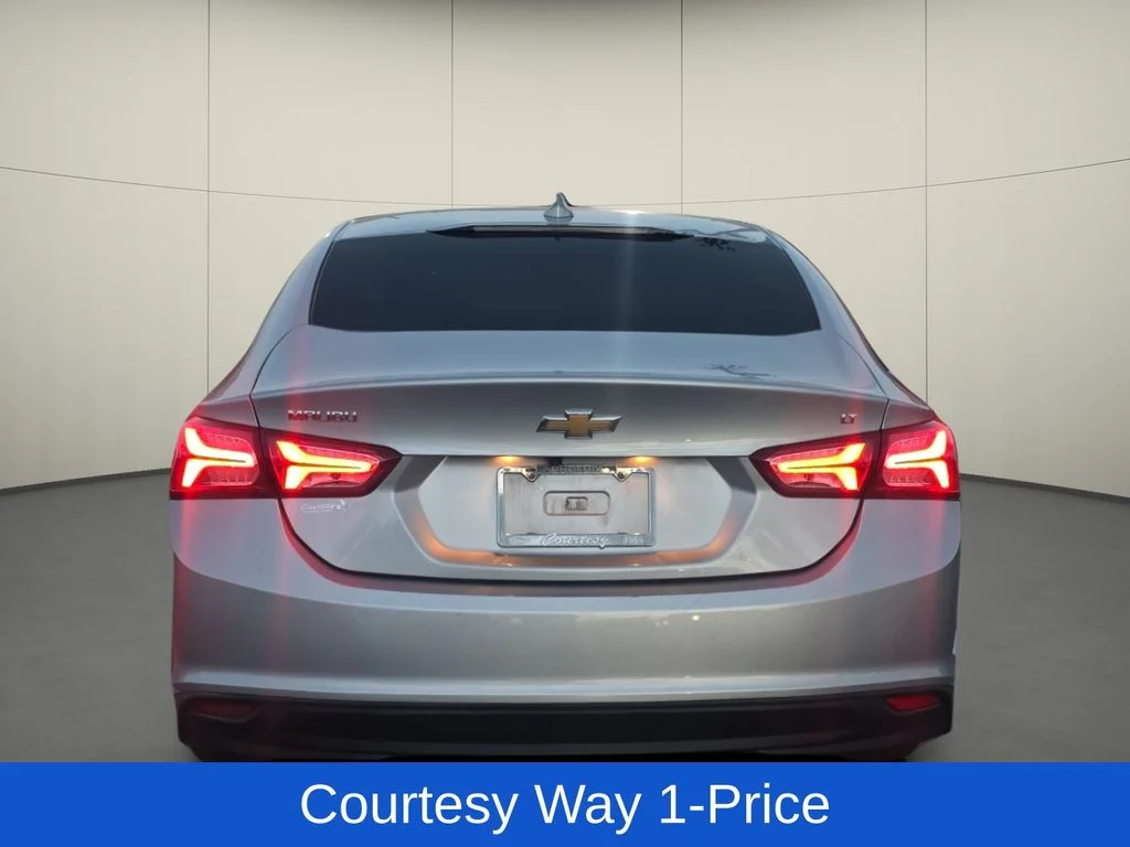 Used 2019 Silver Chevrolet LT image 8