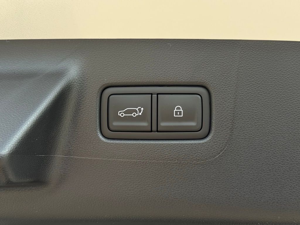 Certified Used 2026 White Hyundai SE image 15