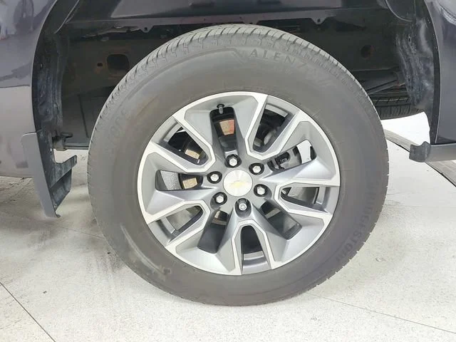 Used 2024 Dark Ash Metallic Chevrolet LT (2FL) image 13