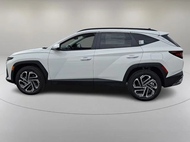 New 2026 White Hyundai SEL Plus image 4