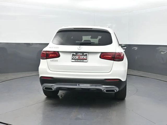Used 2022 White Mercedes-Benz GLC 300 image 31