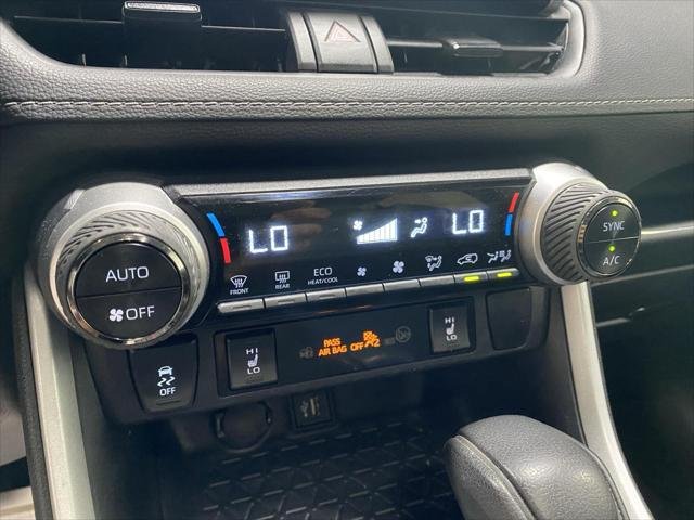 Certified Used 2024 MAGNETIC GRAY MET. Toyota  image 26