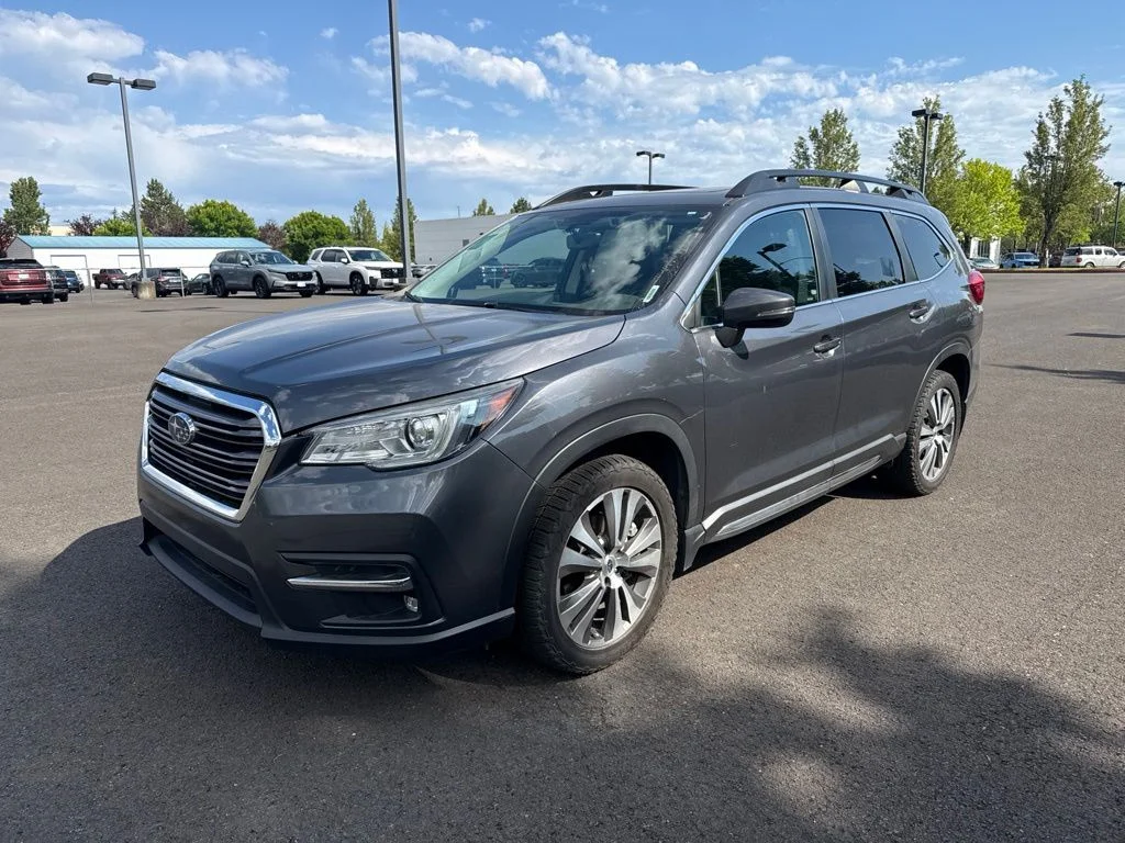 Used 2021 Magnetite Gray Metallic Subaru Limited image 3