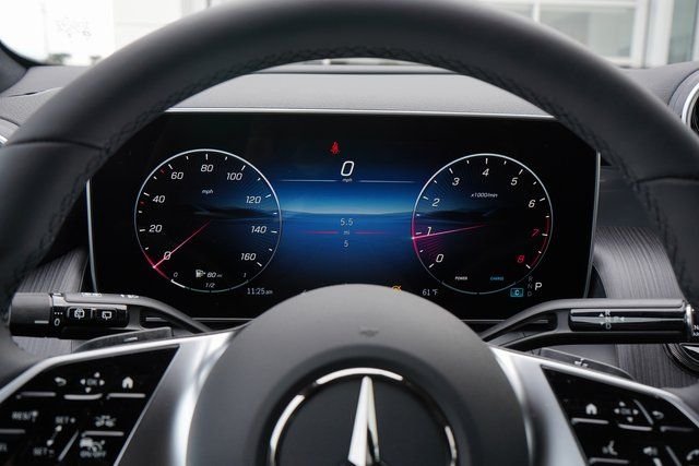 New 2026 Polar White Mercedes-Benz GLC 300 image 20