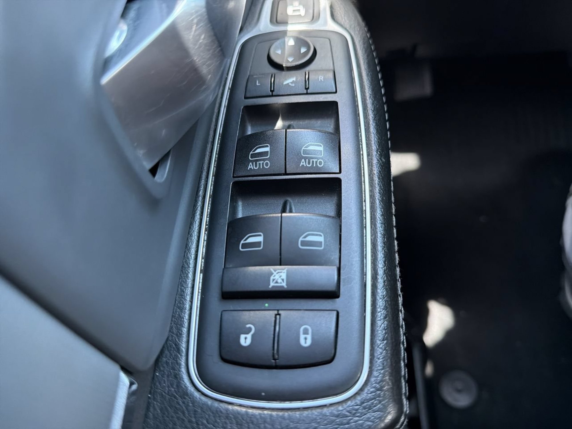Used 2019 Bright White Clearcoat Ram Power Wagon image 13