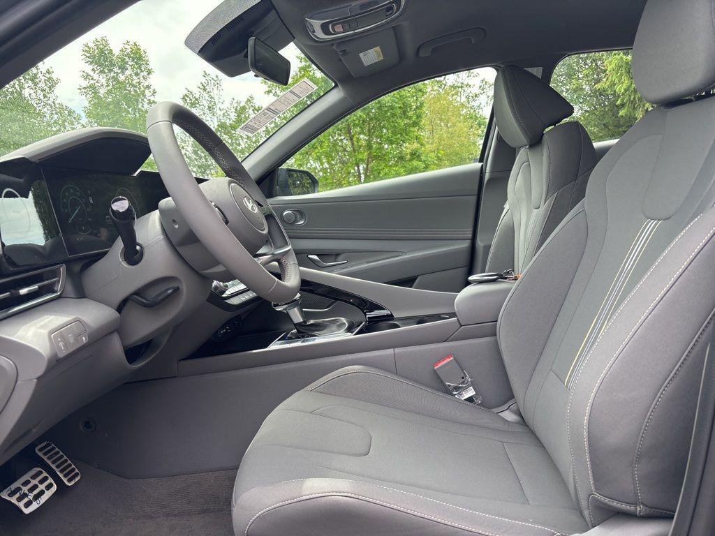 2025 Hyundai Elantra Blue - Photo 10