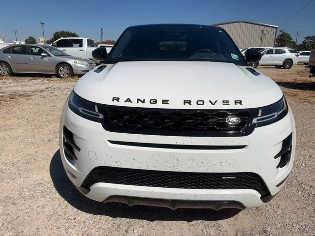 Used 2022 White Land Rover R-Dynamic SE image 4