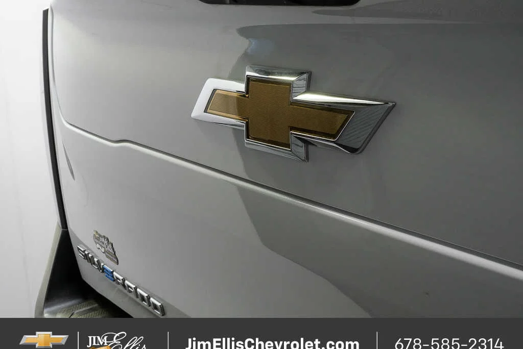 2025 Chevrolet Silverado EV LT - Photo 34