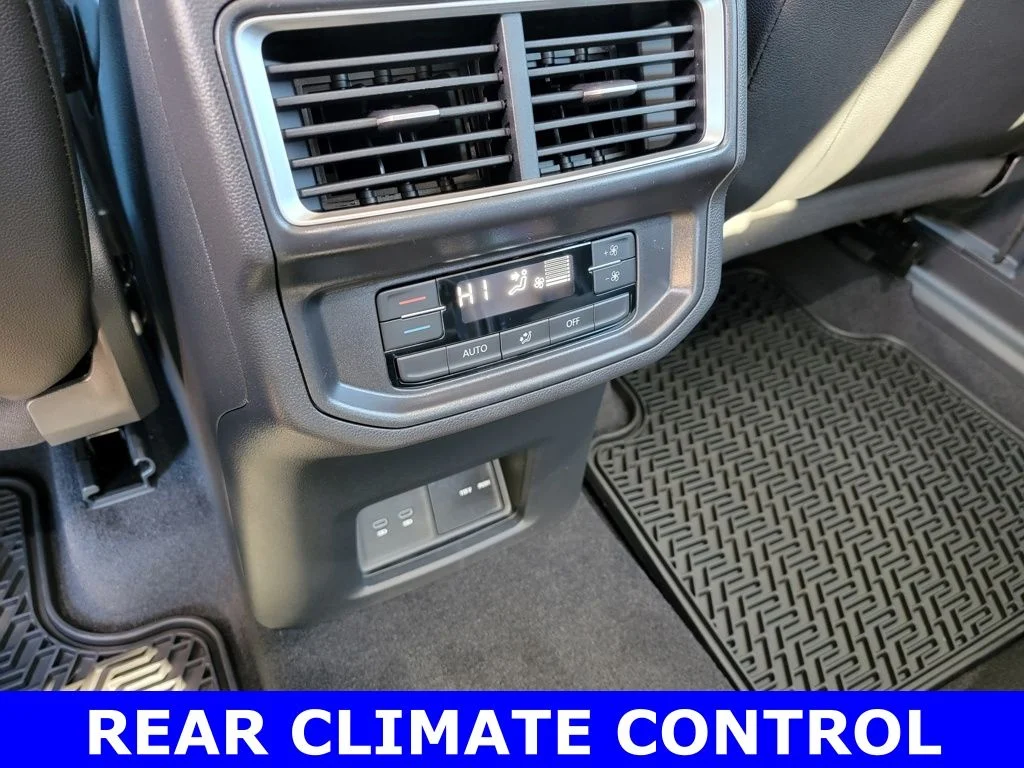 New 2026 White Volkswagen 2.0T SE w/Technology image 6