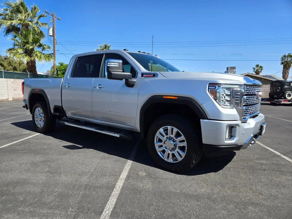 2021 GMC Sierra 4WD Crew Cab Standard Box Denali's photo
