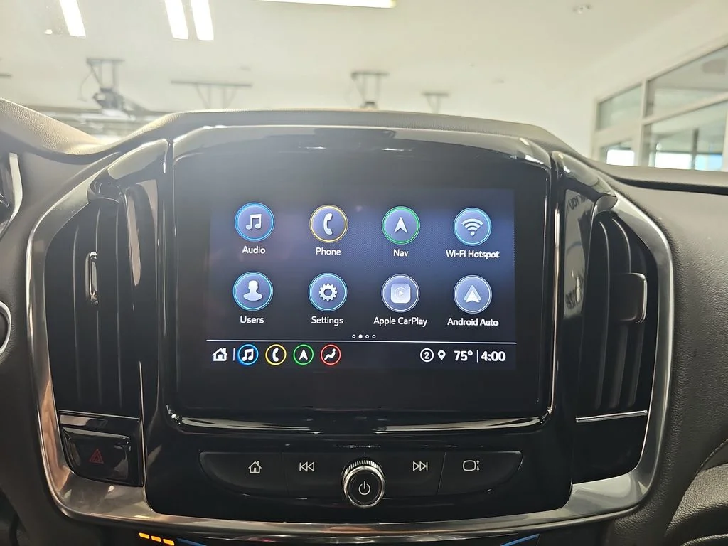 Used 2023 Black Chevrolet High Country image 28
