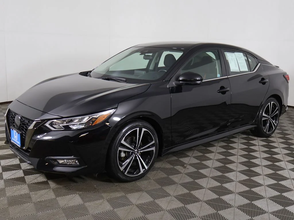 Used 2023 Super Black Nissan SR image 5