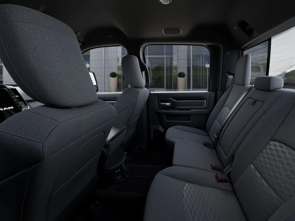 2025 RAM 3500 Big Horn - Photo 24