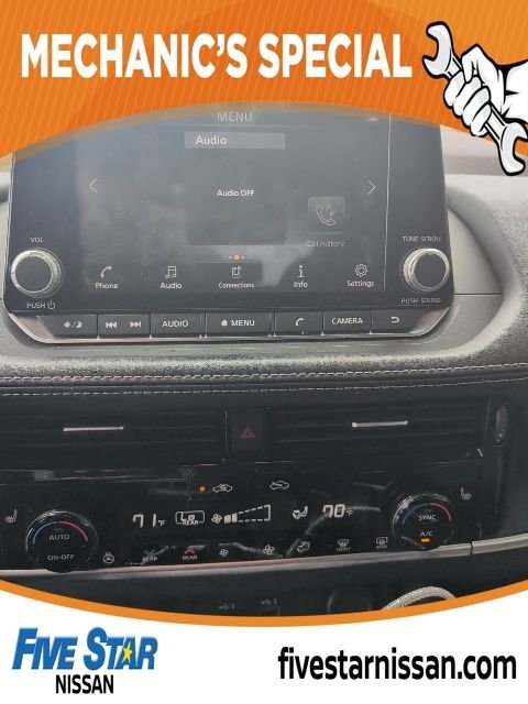 Used 2021 Gray Nissan SL image 8