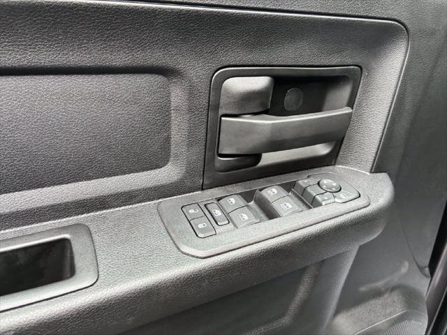2026 RAM 3500 Chassis Tradesman - Photo 9