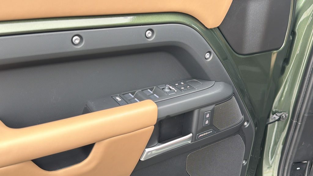 New 2026 Woolstone Green Land Rover S image 21
