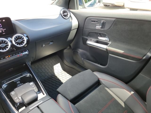 Used 2023 Blue Mercedes-Benz GLA 250 image 16