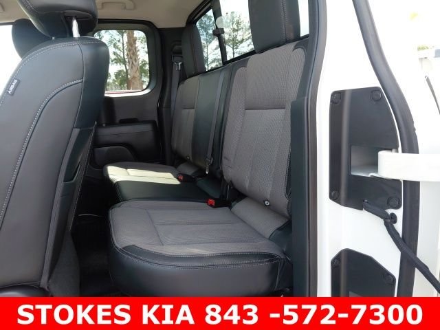 Used 2018 White Nissan S image 24