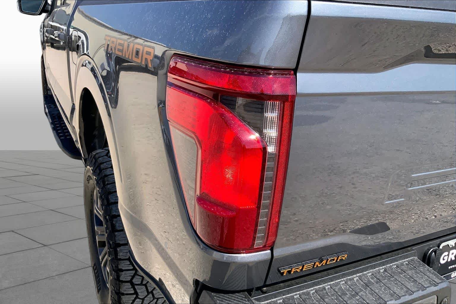 New 2026 Carbonized Gray Metallic Ford Tremor® image 12
