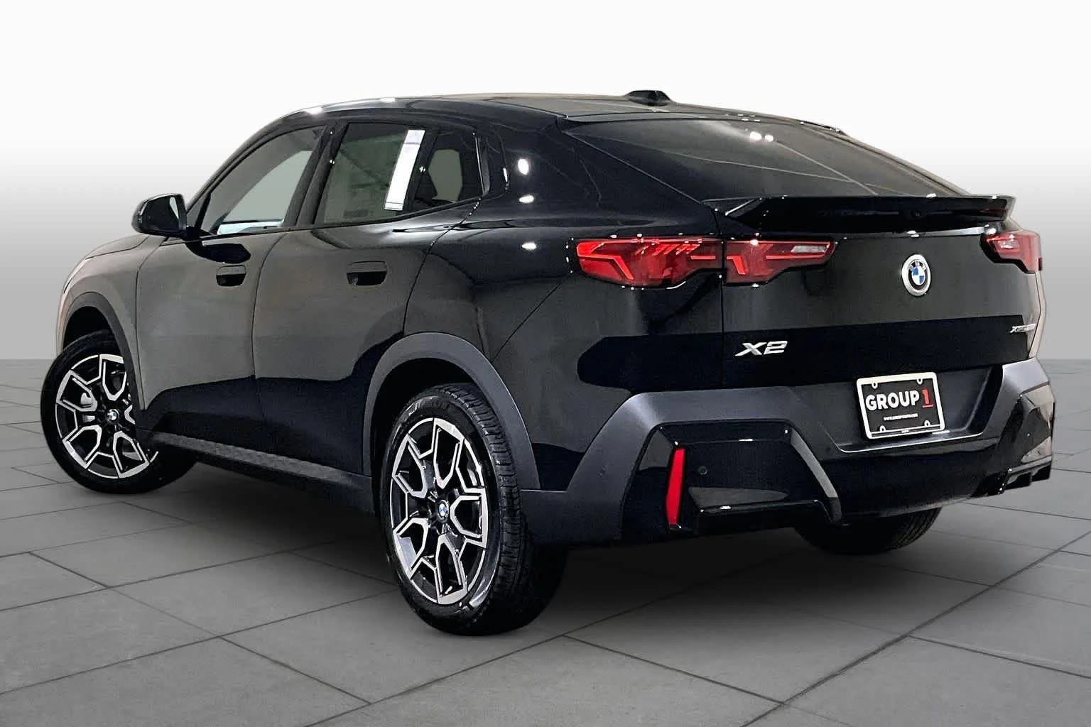 New 2026 Jet Black BMW xDrive28i image 3