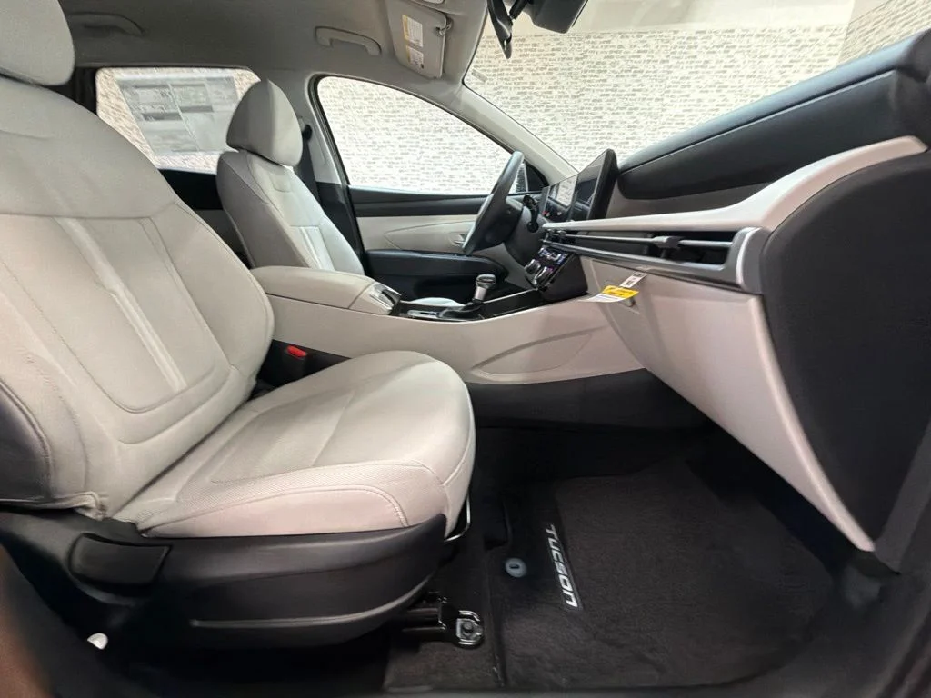 New 2026 Shimmering Silver Hyundai SEL image 12