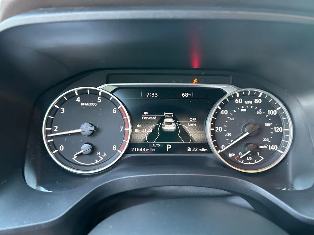 Used 2023 Gray Nissan SL image 17
