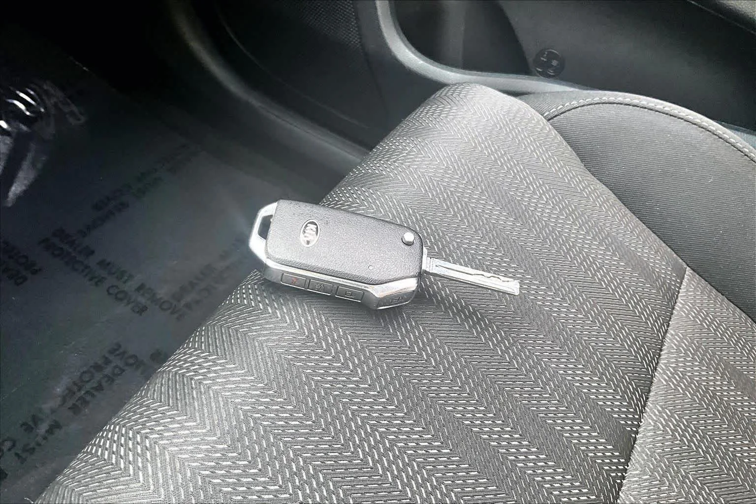 Used 2022 Hyper Red Kia LX image 14