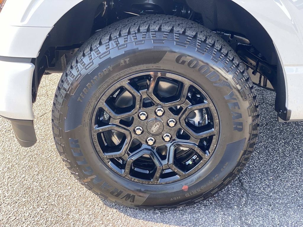 New 2026 Oxford White Ford STX® image 7