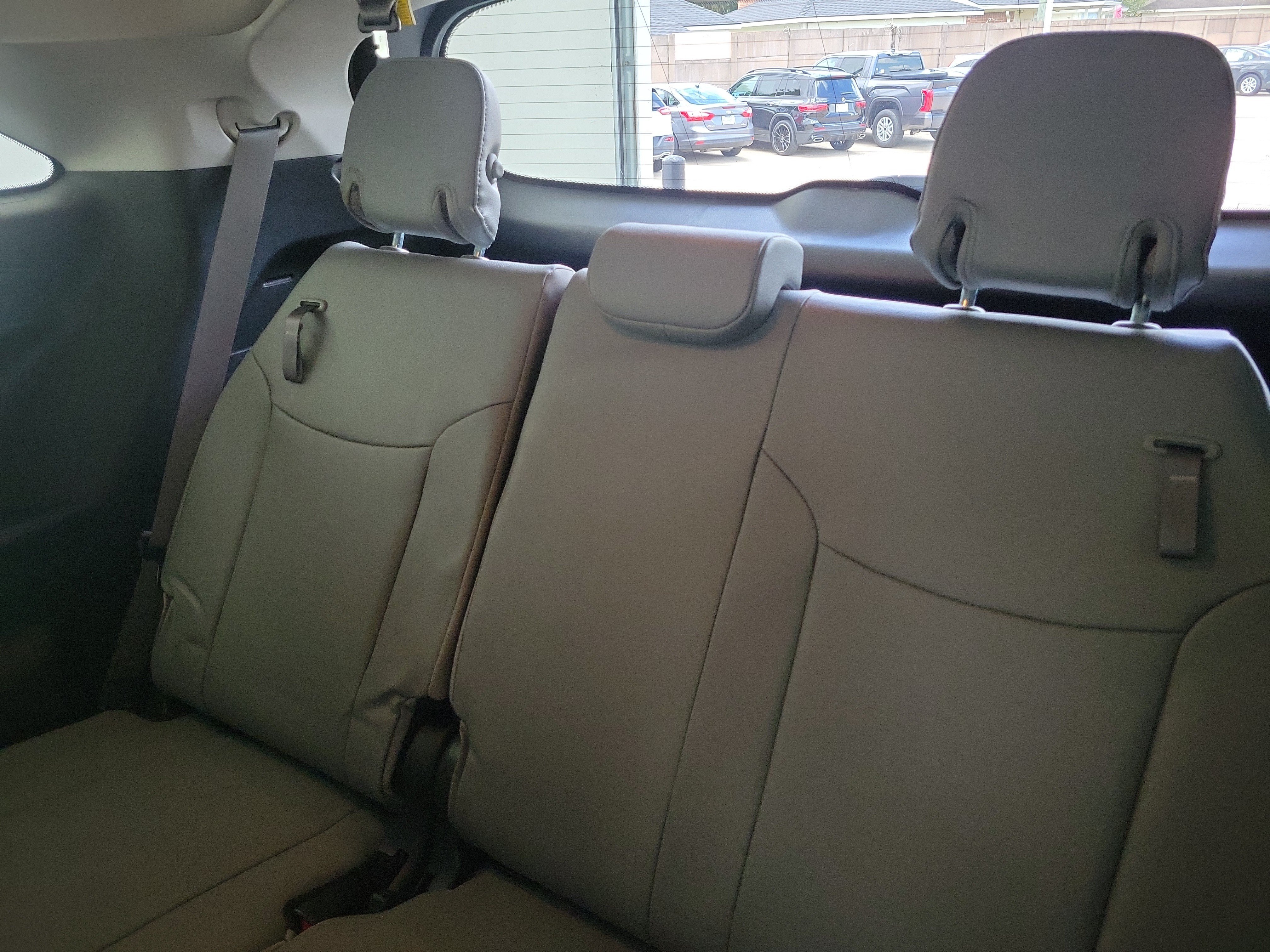 Used 2025 Wind Chill Pearl Toyota XLE image 14