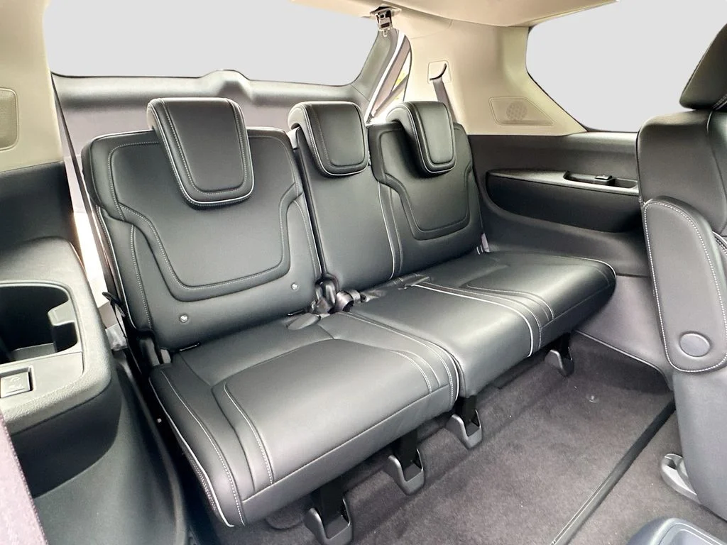 New 2026 RADIANT WHITE INFINITI Luxe 4WD image 29