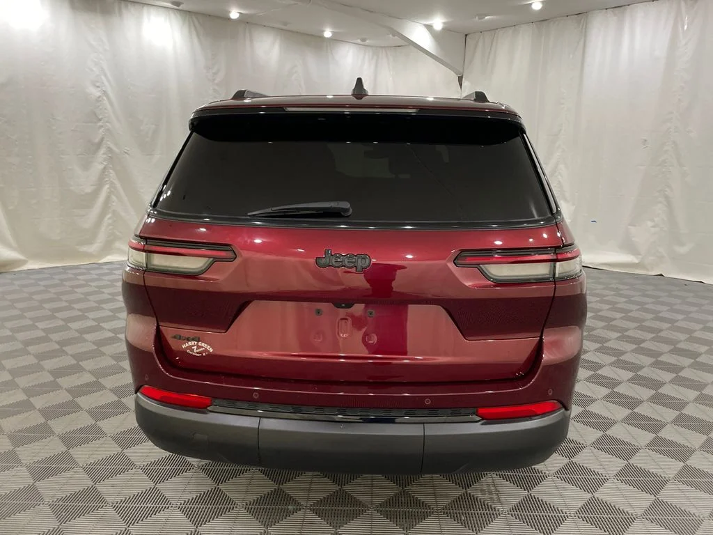 Used 2024 Velvet Red Pearlcoat Jeep Altitude X image 7
