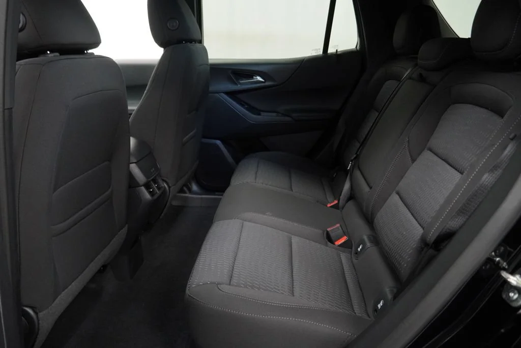 2027 Chevrolet Equinox LT - Photo 12