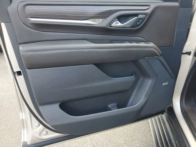 Used 2022 Pearl Beige Metallic GMC Denali image 8