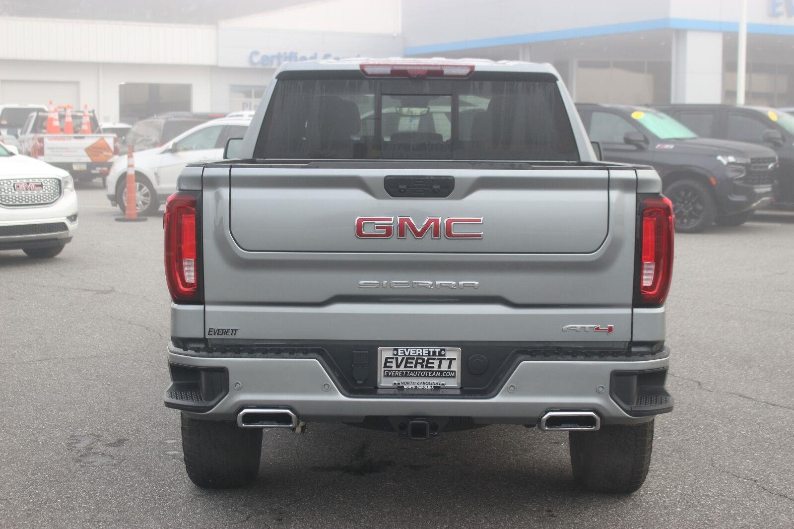 Used 2025 Sterling Metallic GMC AT4 image 6