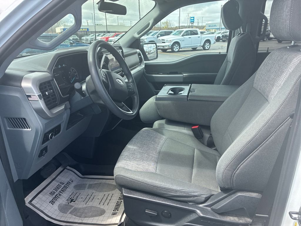 Used 2023 White Ford XLT image 19