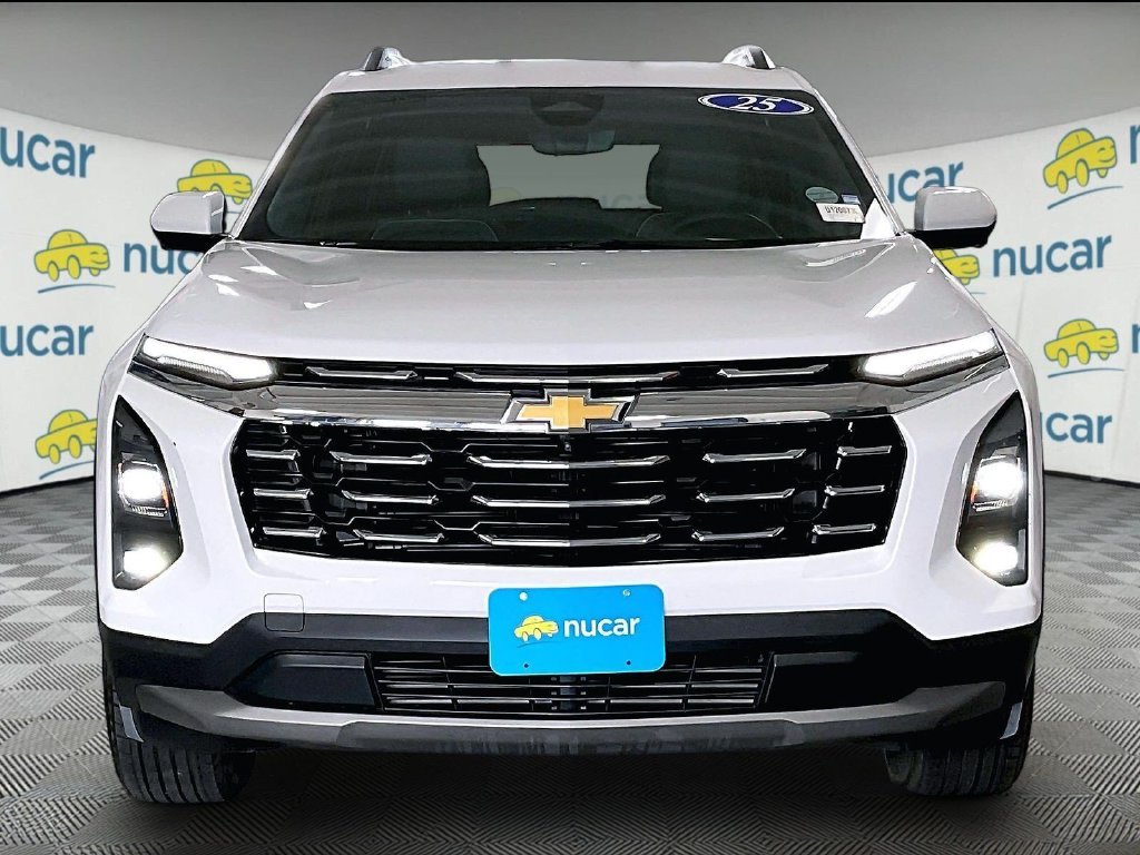 Used 2025 White Chevrolet LT image 2