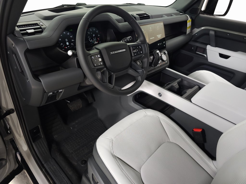 2026 LAND ROVER DEFENDER - Image 14