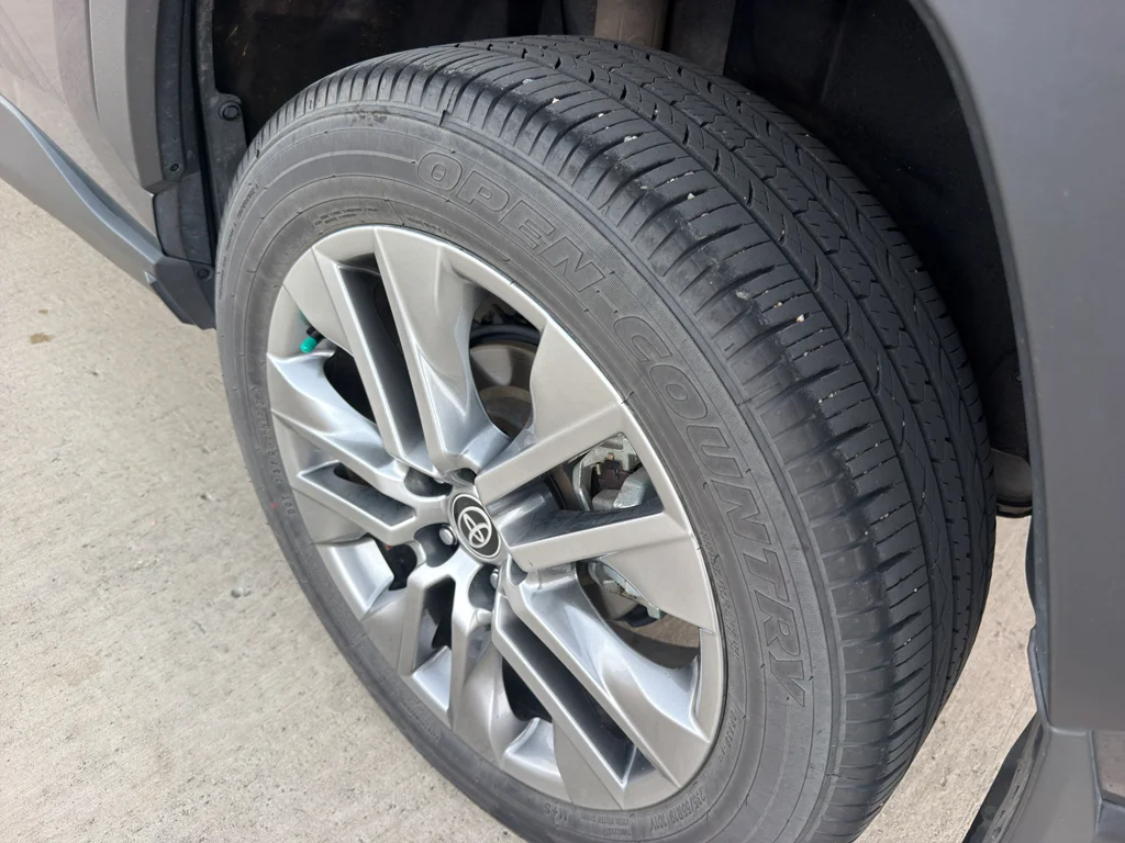 Used 2023 Magnetic Gray Metallic Toyota XLE Premium image 8