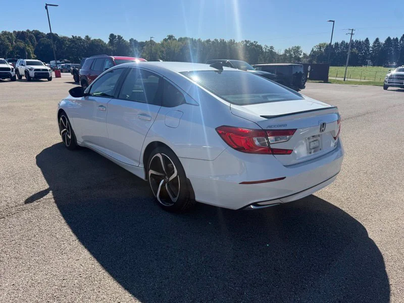 Used 2022  Honda Sport image 15