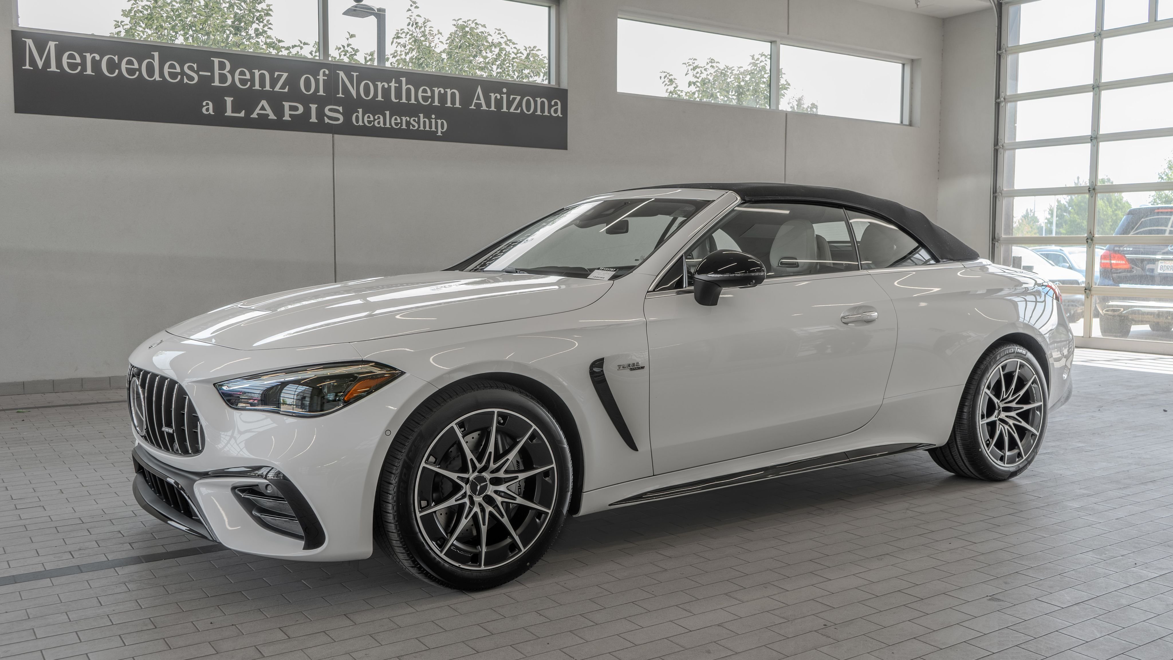 New 2026 MANUFAKTUR Moonlight White Metallic Mercedes-Benz CLE 53 AMG® image 3