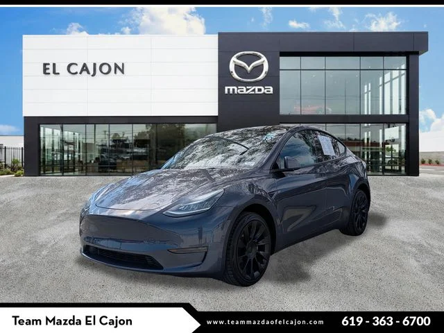 Used 2023  Tesla Long Range image 1