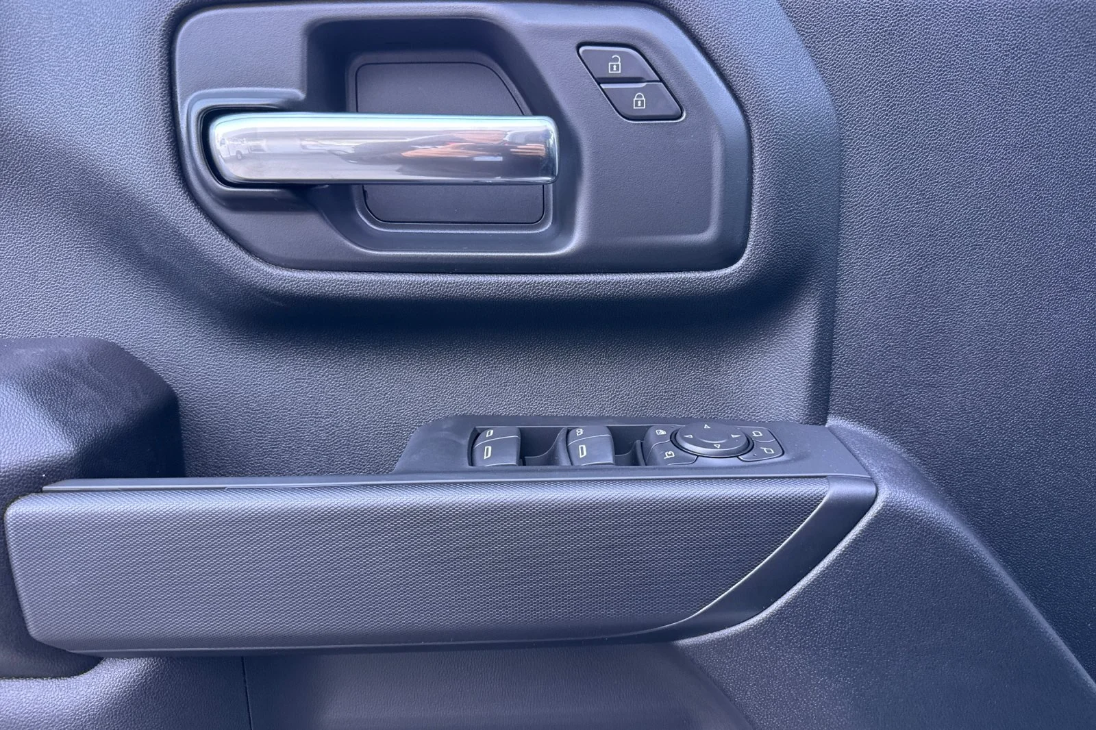 2026 Chevrolet Silverado 2500 HD WT view 10