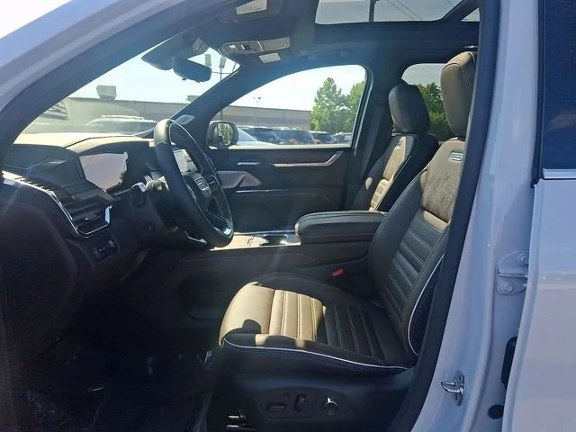 New 2027 Glacier White Tricoat GMC Denali Ultimate image 13