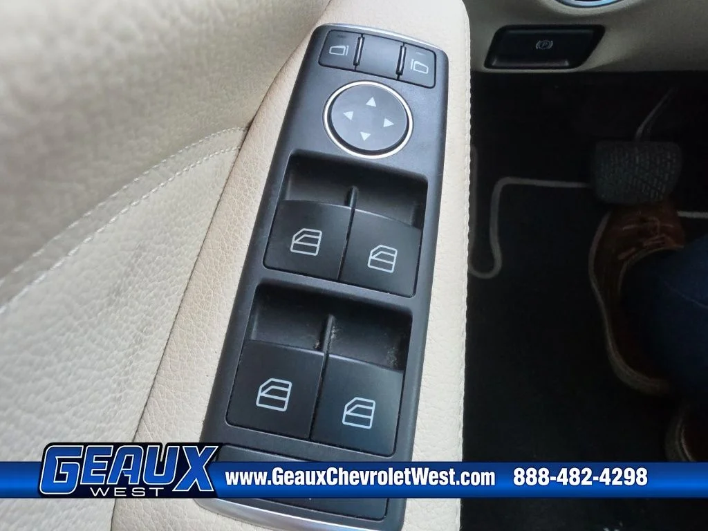 Used 2019 White Mercedes-Benz GLA 250 image 21