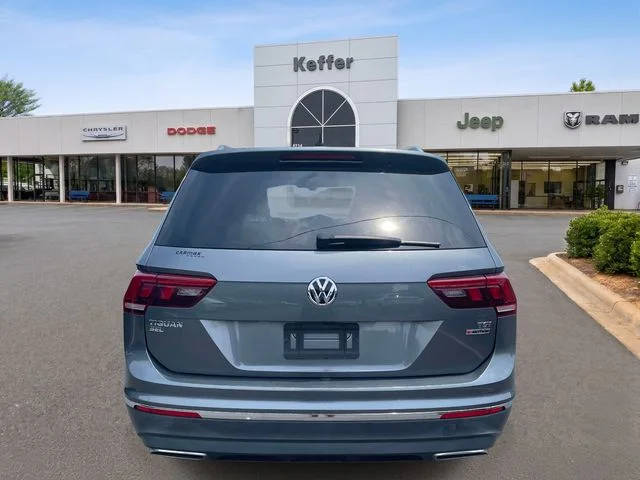 Used 2018 Gray Volkswagen 2.0T SEL image 5