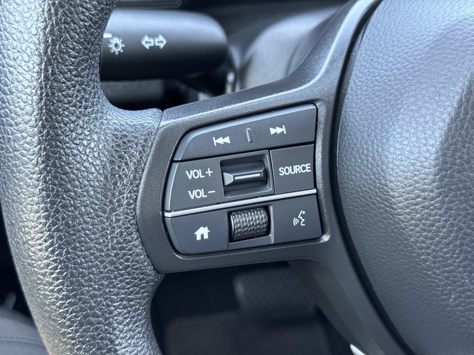 2025 Honda CR-V EX - Photo 11