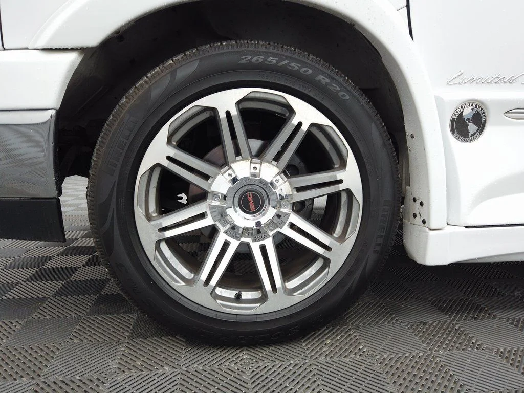 Used 2020 Summit White GMC Explorer Limited SE image 15
